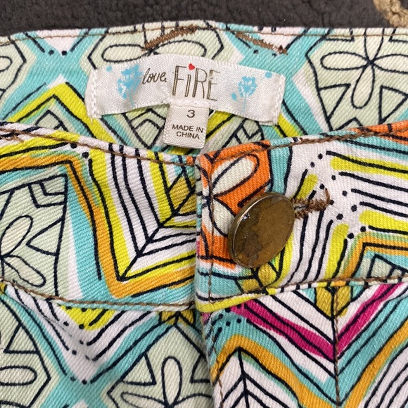 Colorful love fire shorts Aztec short jeans size 3 - Picture 2 of 5